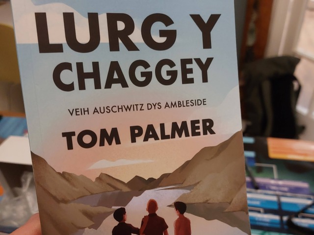 Front cover of 'Lurg y Chaggey' - photo credit: Bunscoill Ghaelgagh